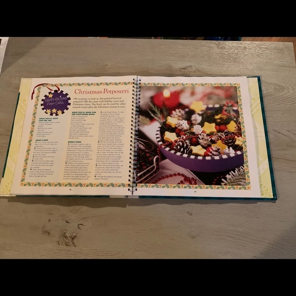 Mary Engelbreit “Wrap it Up” Craft Book - Picture 3 of 8